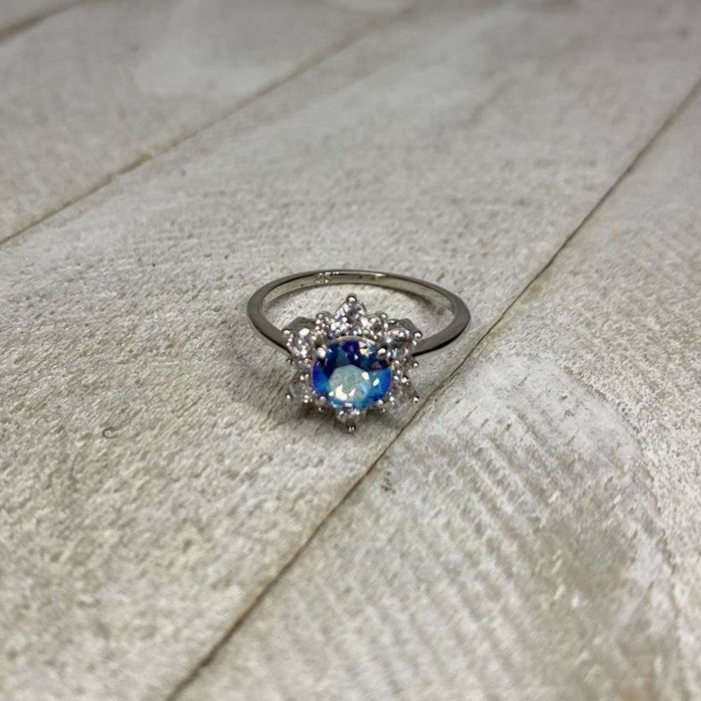 NWOT Charmed aroma blue flower ring size 7